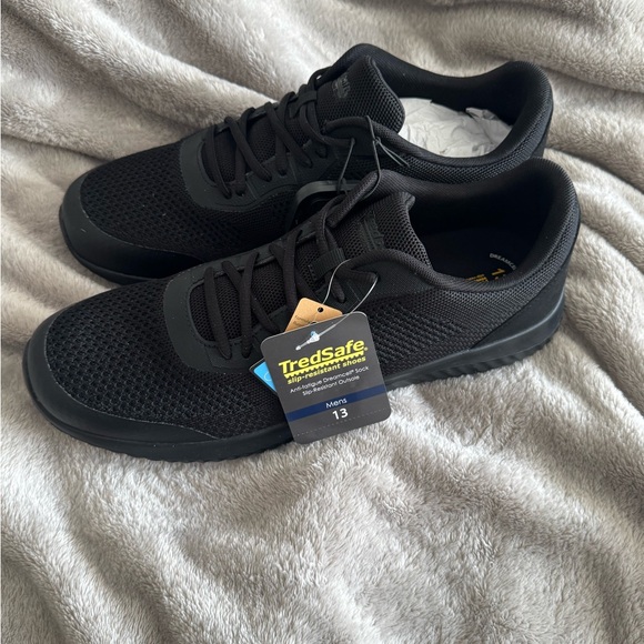 Tredsafe Other - TredaSafe Men's All-Black Athletic Slip-Resistant Shoe
